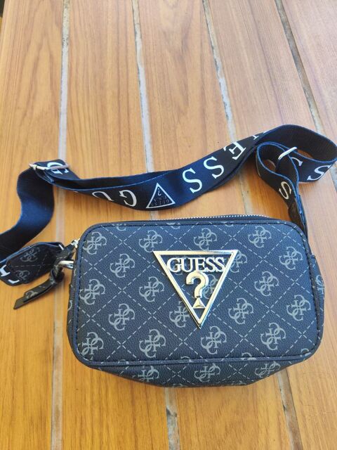 Sacoche Guess femme neuve. 65 Nantes (44)