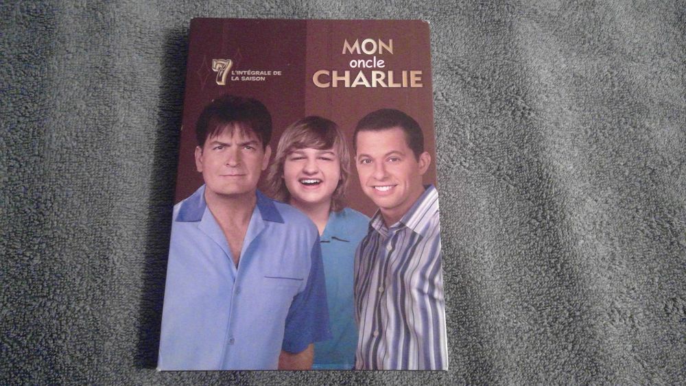 DVD MON ONCLE CHARLIE SAISON 7 DVD et blu-ray