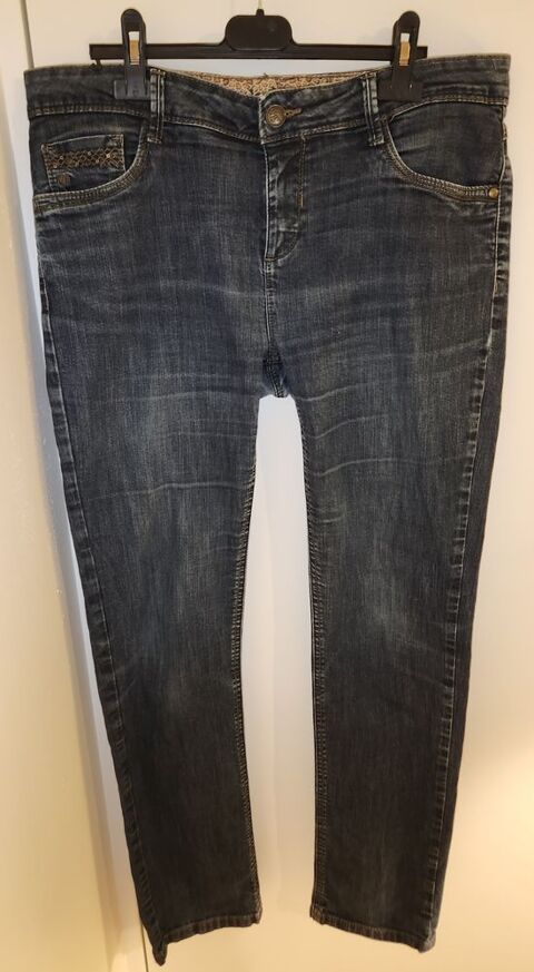 JEAN   99% coton. 1% �lasthanne 5 Leuville-sur-Orge (91)