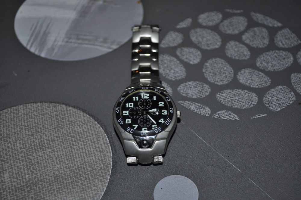 Montre stainless steel hot sale back ancienne prix