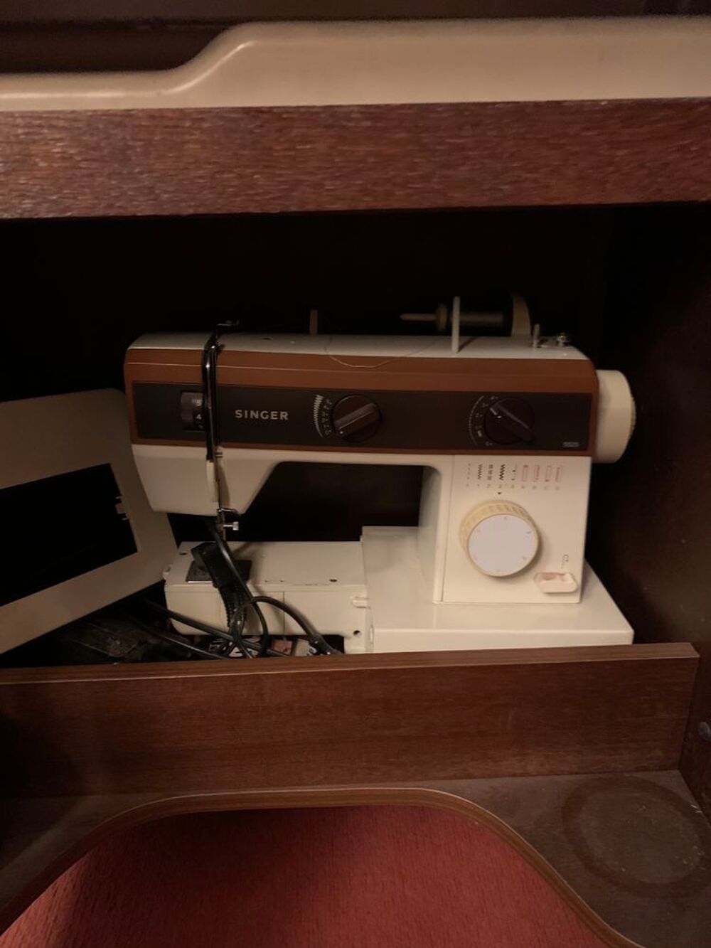 Machine &agrave; coudre Meubles