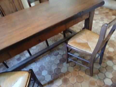 TABLE + CHAISES 350 Boulbon (13)