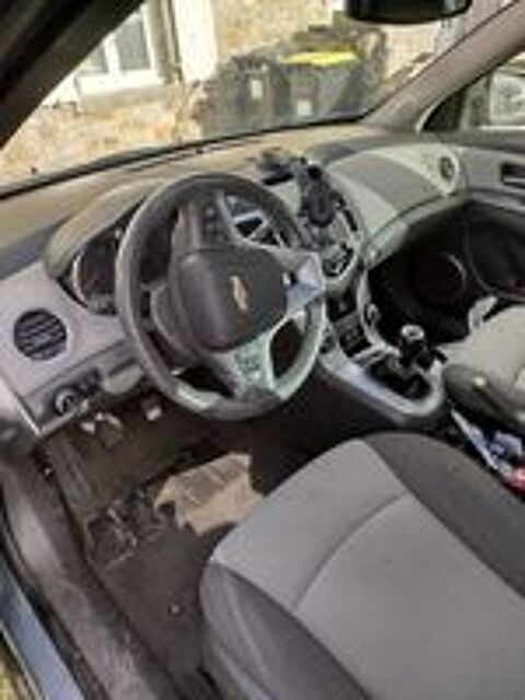 Cruze 2.0 VCDi 150 LT 2009 occasion 50270 Saint-Pierre-d'Arth&eacute;glise