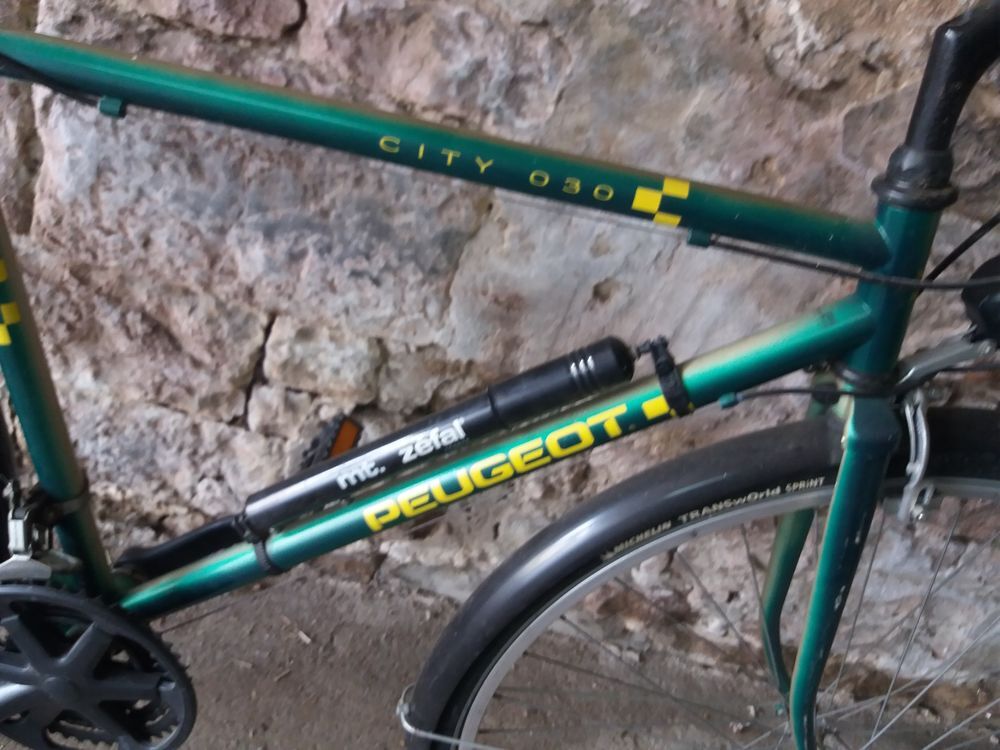 V&eacute;lo de ville femme "Peugeot" - "Bus Etween" V�los