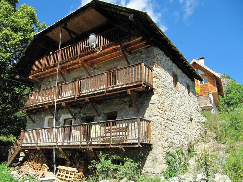 Vente Chalet maison ancienne de montagne (altitude 1500m) restaurée Champcella
