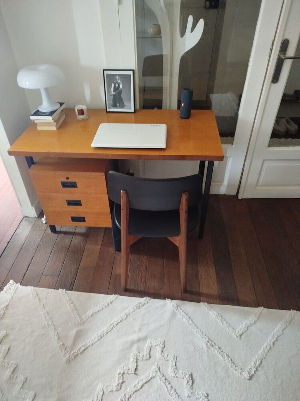 Bureau et chaise vintage 
Meubles