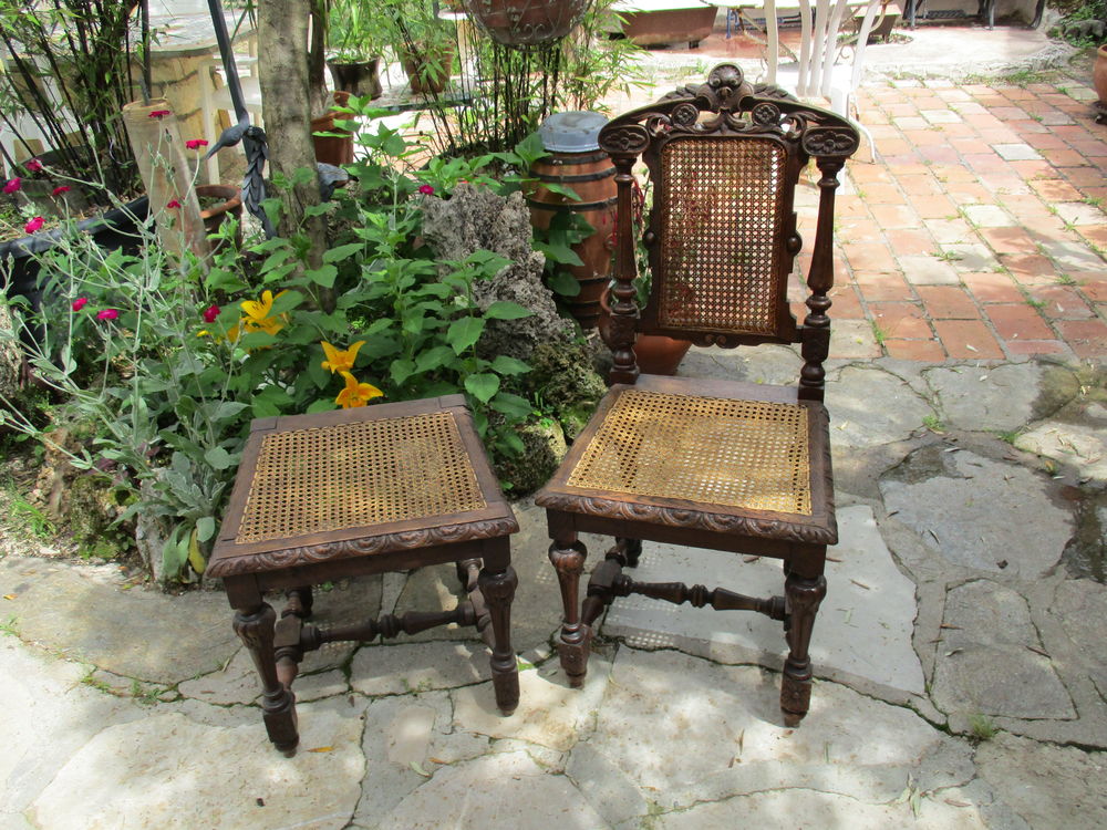 chaise et tabouret Meubles