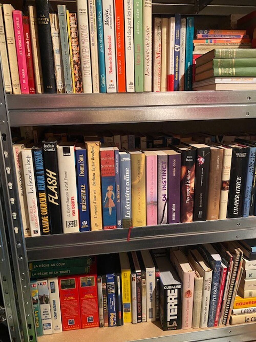 des centaines de livres divers Livres et BD