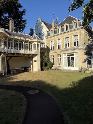 Maison à vendre 12 pièces 364 m²