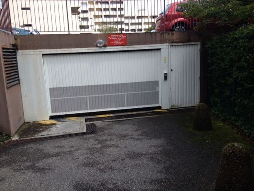 Location Parking/Garage garages en sous sol Lyon 9 Lyon 9
