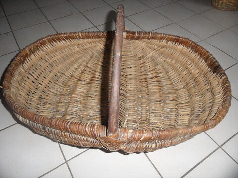 Panier d'osier ancien 40 Bel Air (49)