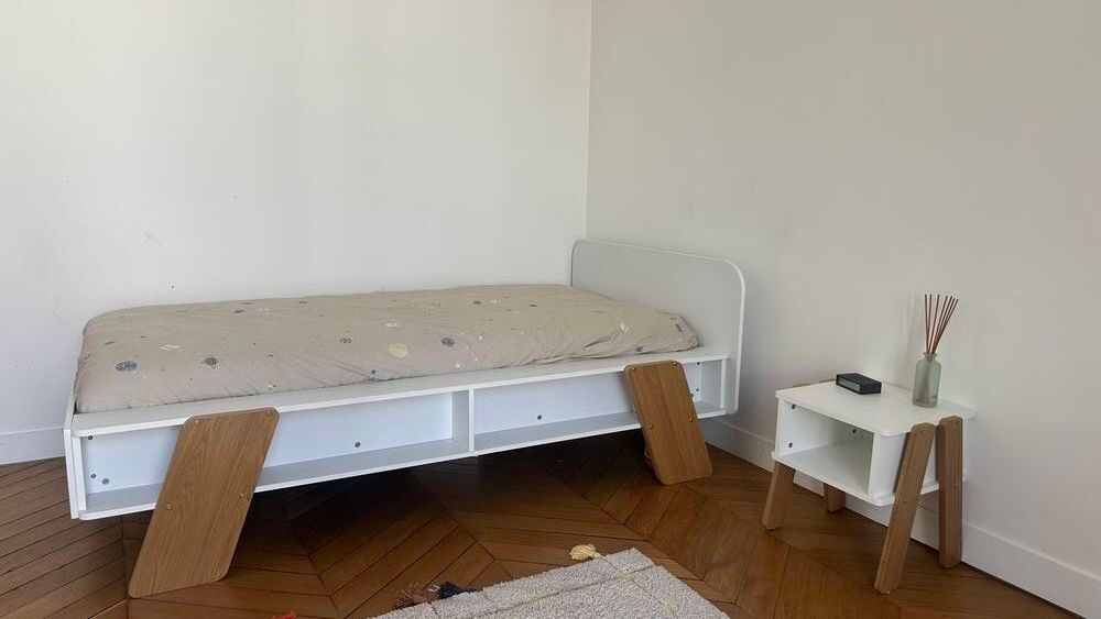 Lit enfant + table de chevet Mobilier enfants