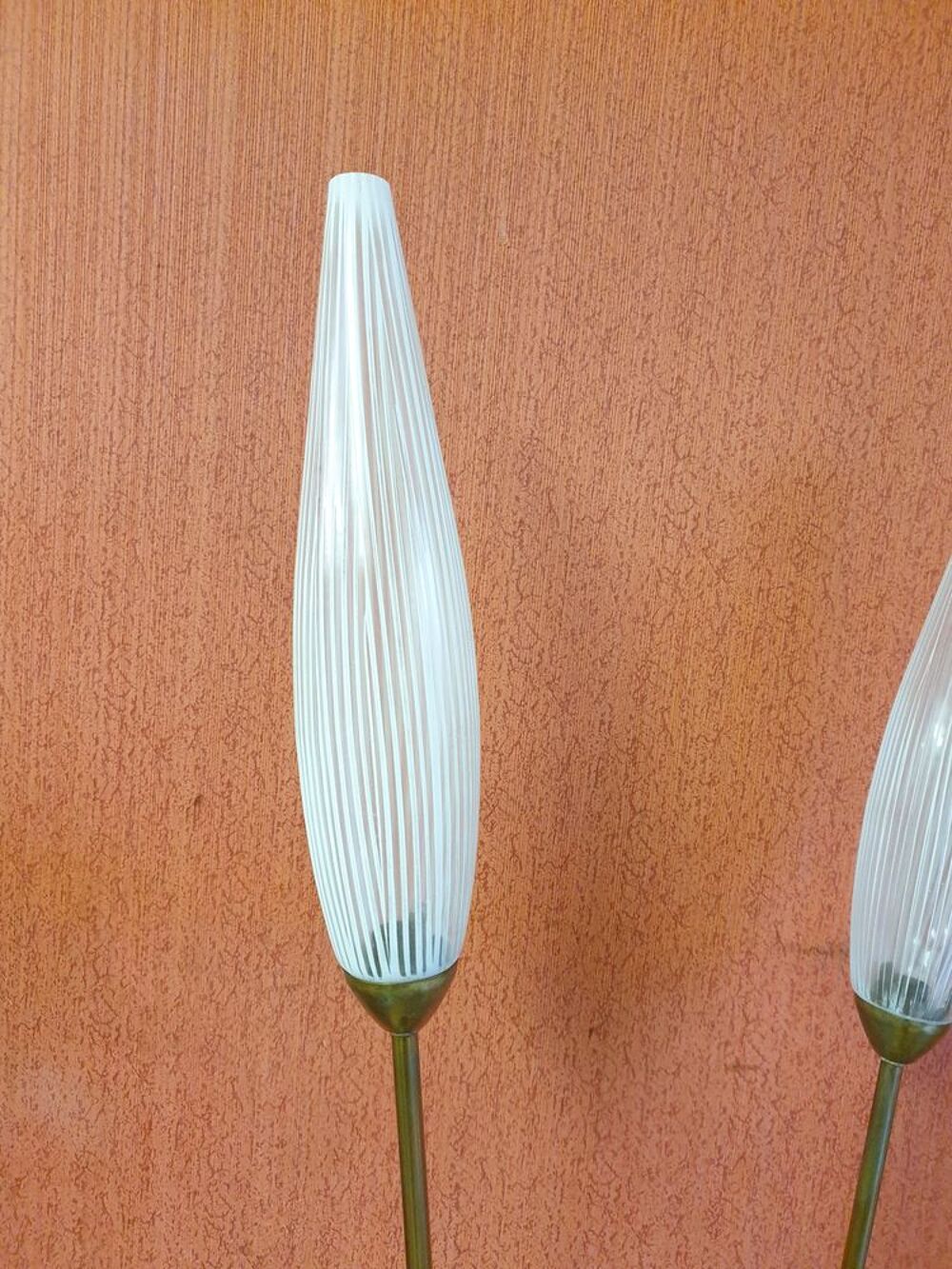 Lampadaire vintage Tripode Laiton des ann&eacute;es 1960 Décoration
