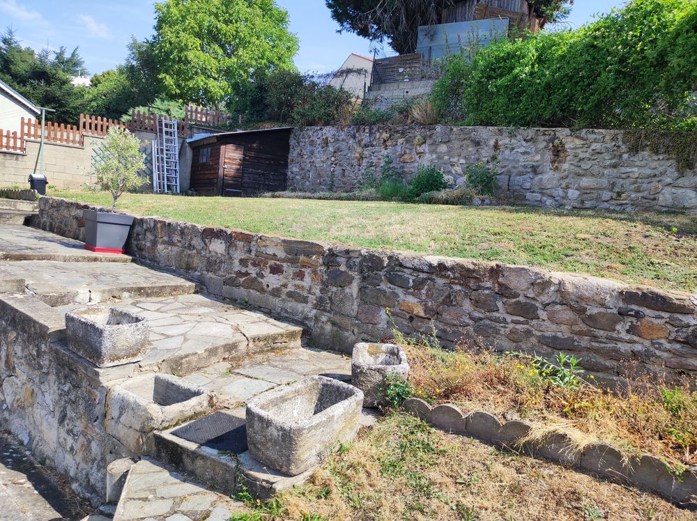 Vente Maison Maison de village 3 pièces avec jardin de 300 m², terrasse, garage Terrenoire