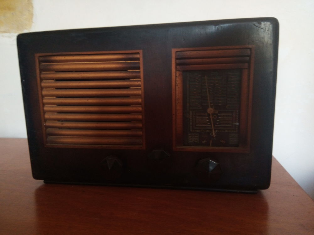 Radio ancienne ann&eacute;e 40 