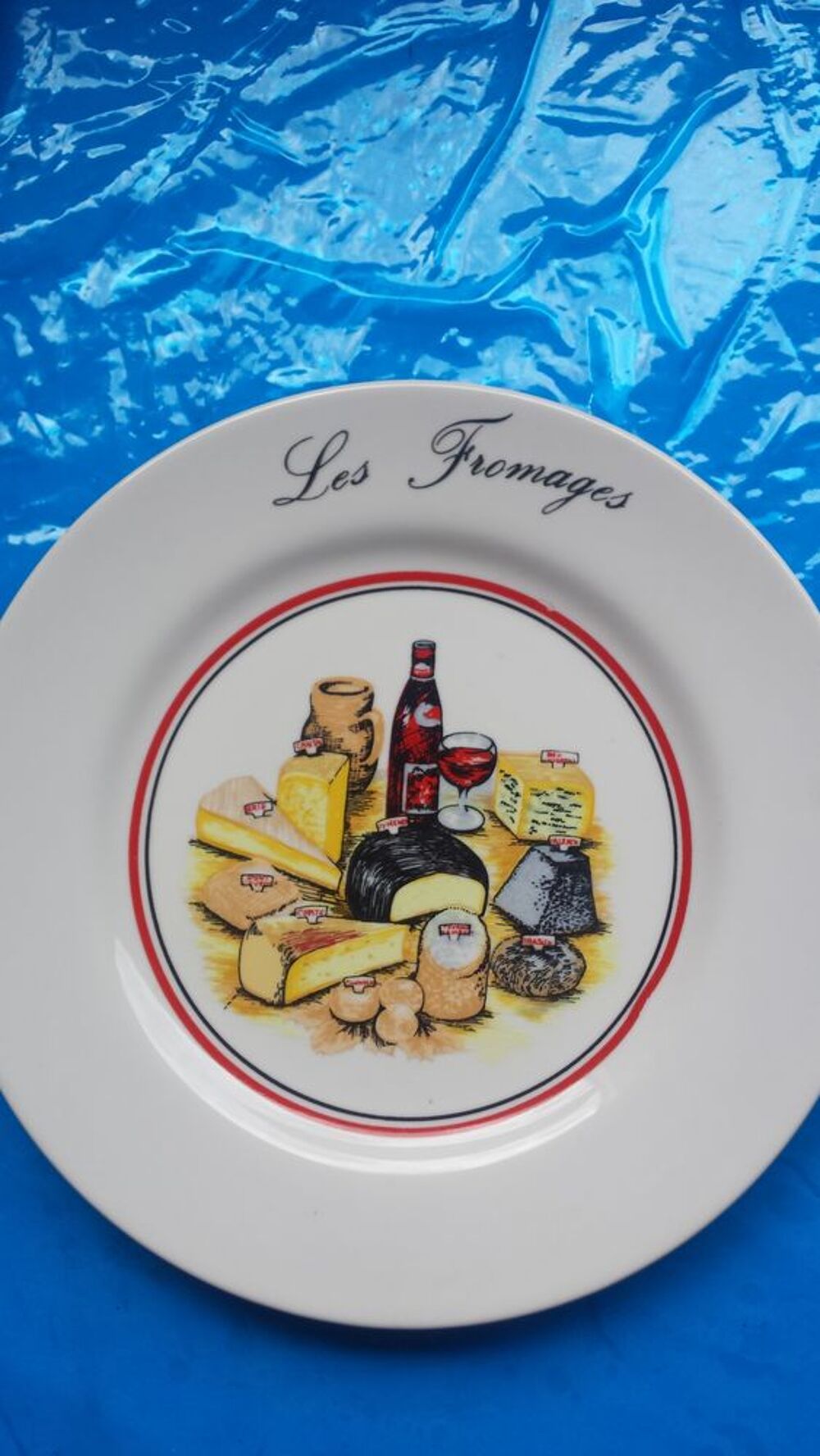 Assiettes crustac&eacute;s. fromage et fondue.
Cuisine