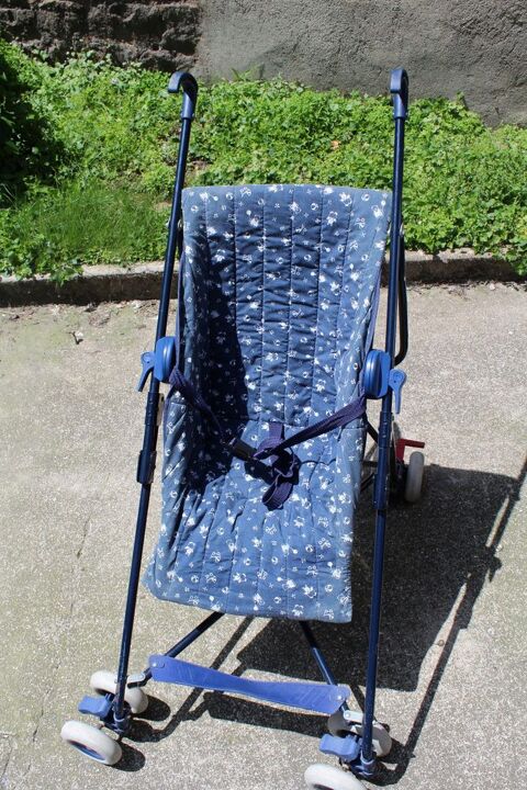 Poussette enfant 10 Combourg (35)