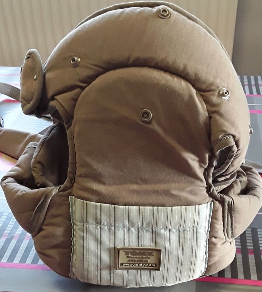Tomy porte cheap bébé