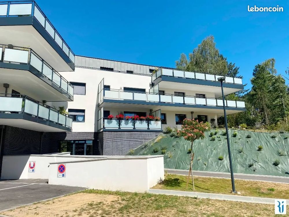 Location Parking/Garage emplacement de parking Mont-saint-aignan