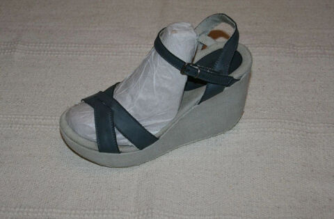 Sandales compenses couleur gris 38 femme 10 Poissy (78)