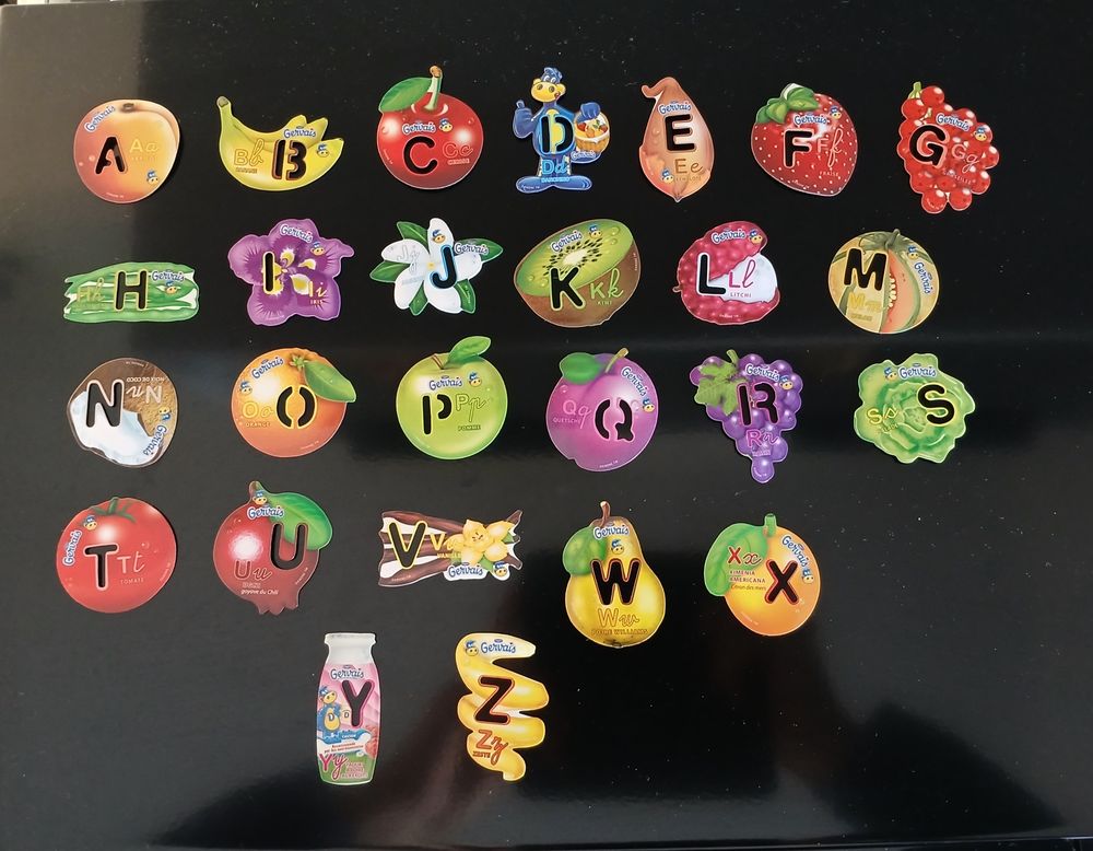 MAGNETS ALPHABETIQUES FORME POCHOIRS GERVAIS THEME FRUITS 
