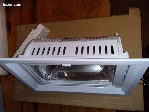 Aurora al13186 | AUROR al13186 - l�che-mur rectangulaire  50 Serres-Castet (64)