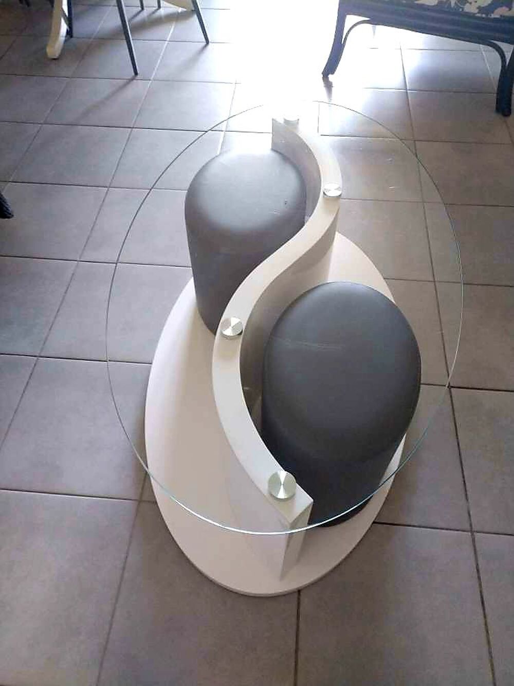Table basse avec poufs Meubles