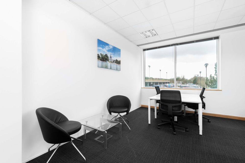   Accès tout inclus à des espaces de bureau professionnels pour 4 personnes à Factories Le Bourget Le bourget