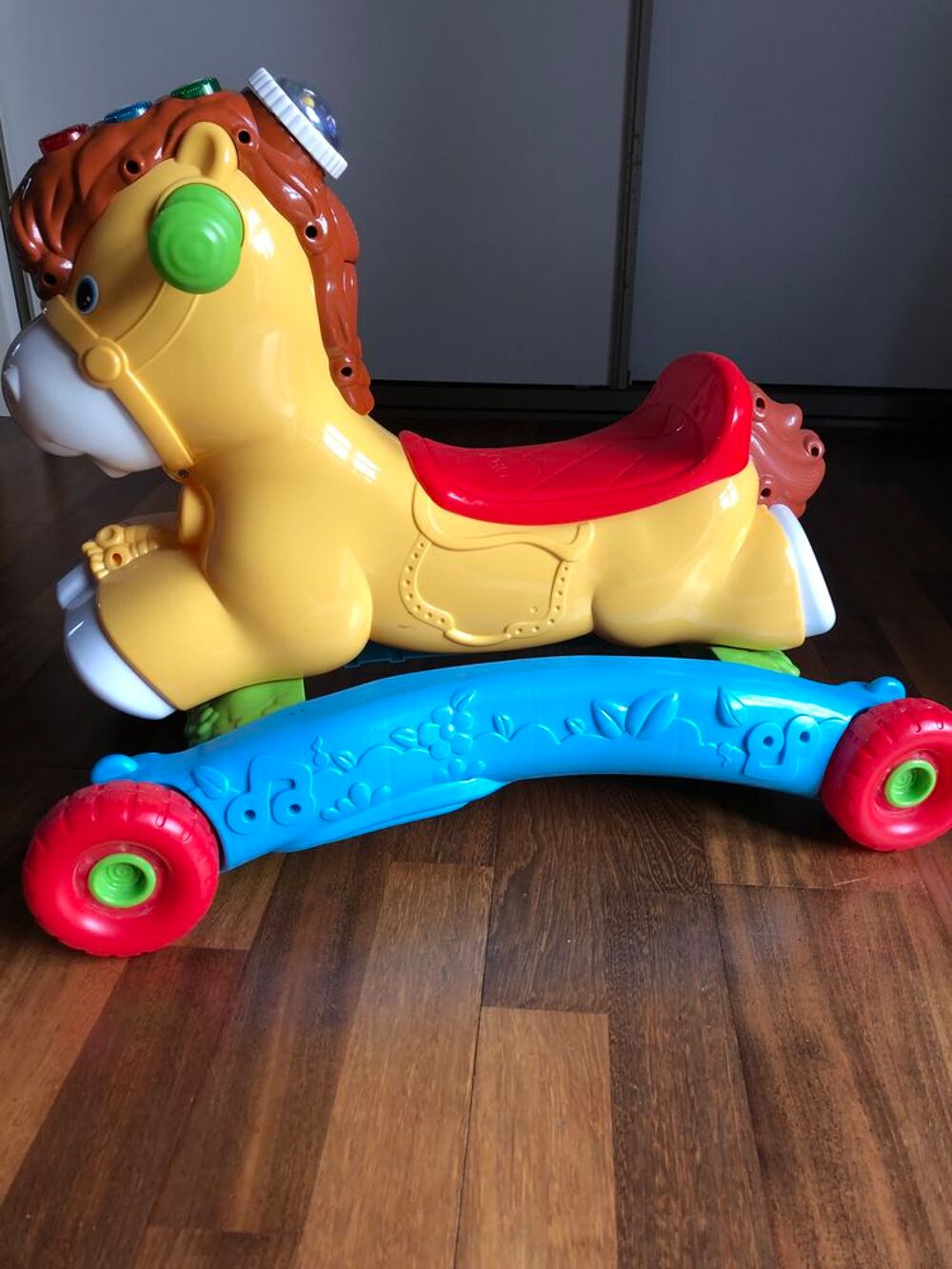 Cheval &agrave; bascule et mobile VTech Jeux / jouets