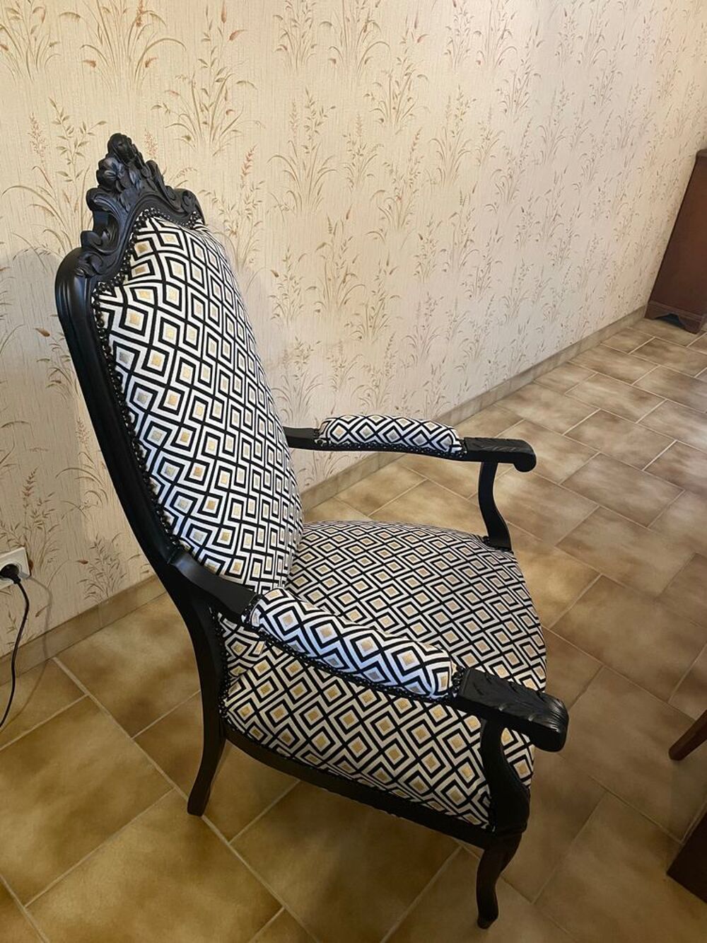 fauteuil, enti&egrave;rement restaur&eacute; Meubles