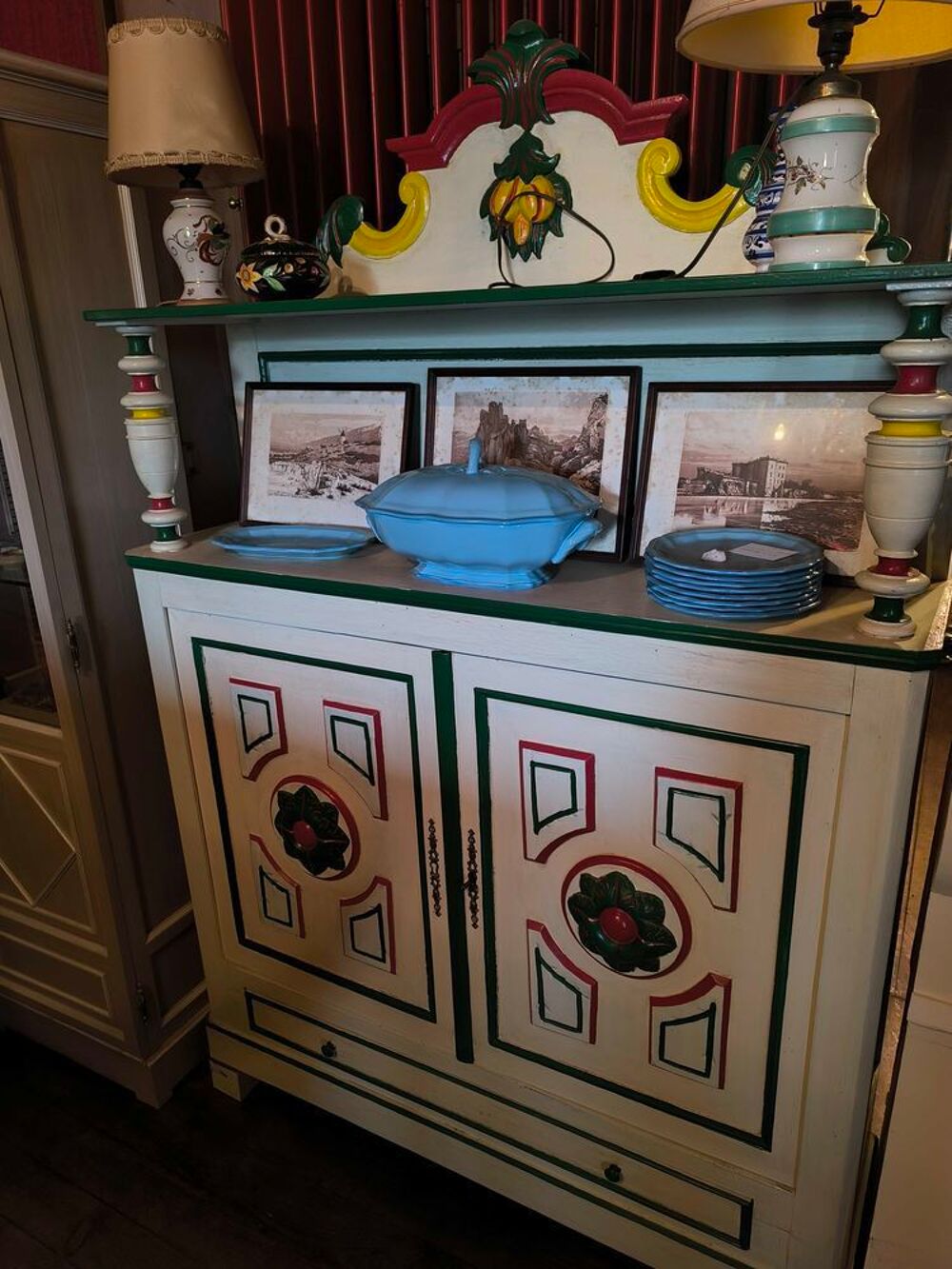 vide maison et magasin d'antiquit&eacute;s brocante Meubles