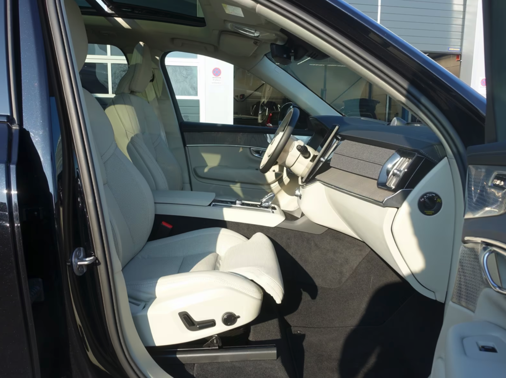 XC90 T8 AWD Hybride Rechargeable 455 ch 7pl Plus Dark 2025 occasion 59000 Lille