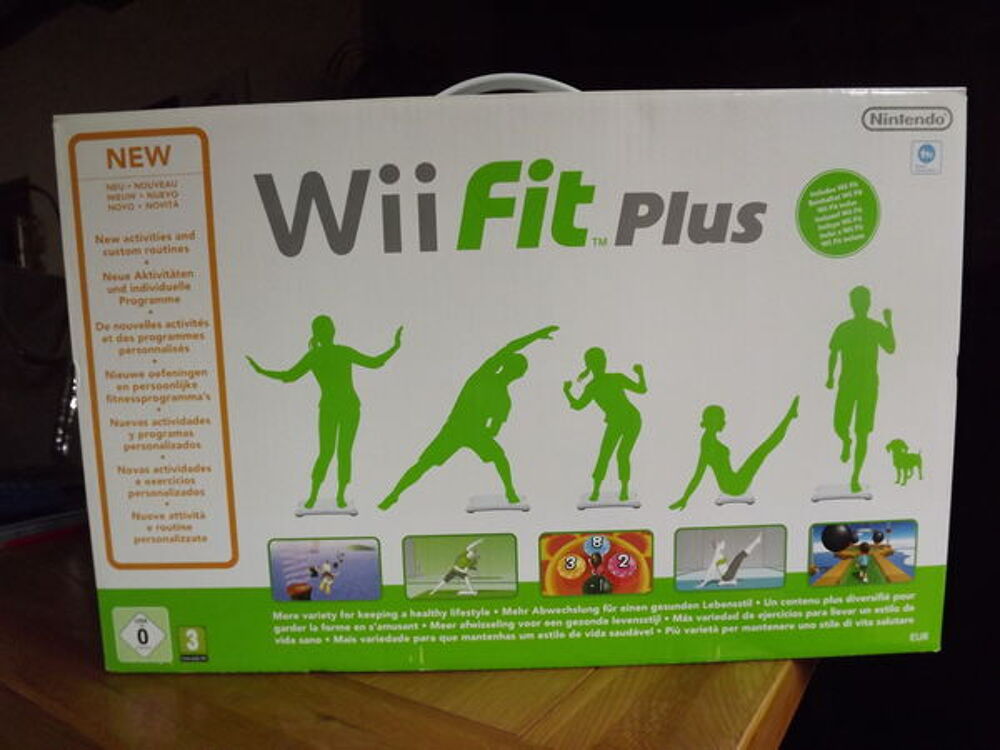 Balance Wii Fit Plus Consoles et jeux vidéos
