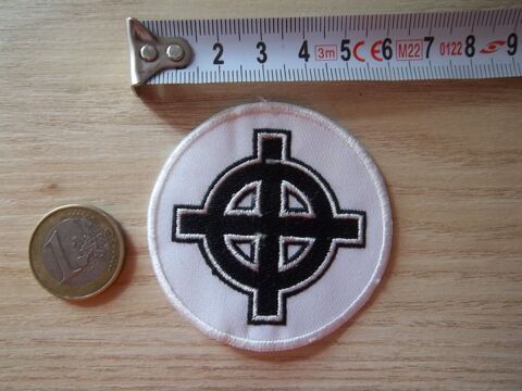 �cusson croix celtique parti politique insigne tissu 5 Valognes (50)