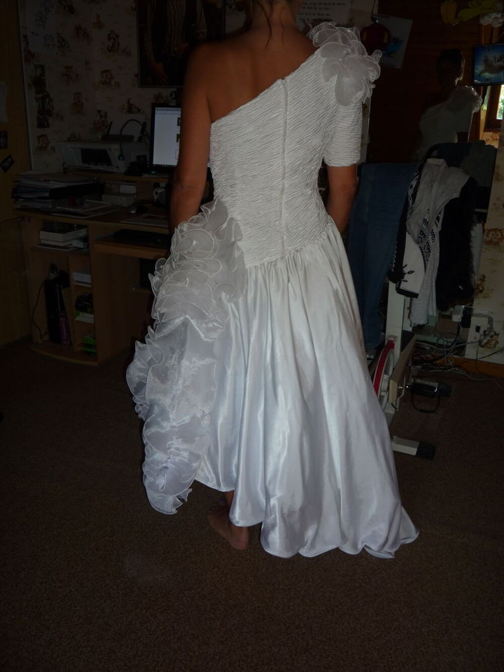 Robe de mari&eacute;e de fabrication italienne neuve sans &eacute;tiquette Vêtements