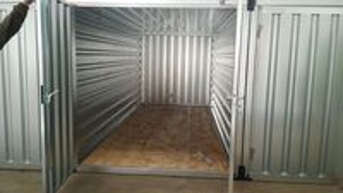   box toutes tailles, dans hangar. 