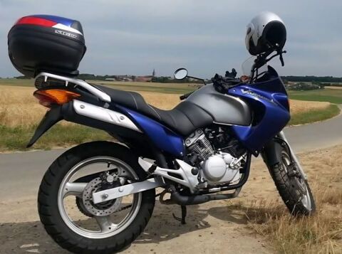 Moto HONDA 2005 occasion Mont-de-Marsan 40000