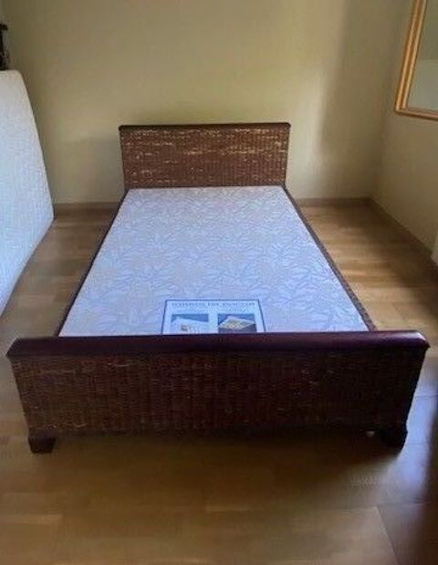 Structure lit adulte  + Sommier tapissier 50 Esbly (77)