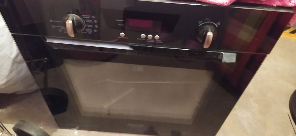 FOUR ELECTROLUX Arthur Martin a pyrolyse en l'&eacute;tat
Electroménager