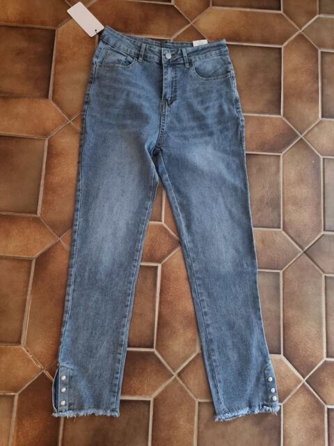 Jean bleu ciel pour femme taille M 3 Vulbens (74)