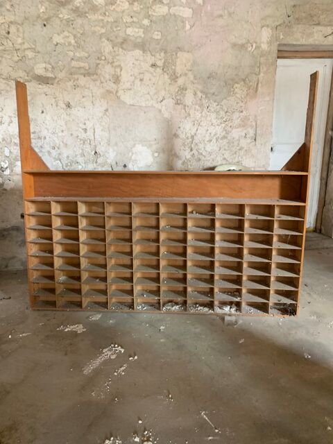 meuble de postier 80 casiers  10 /20     210/ 174  . 350 77130 Misy-sur-yonne