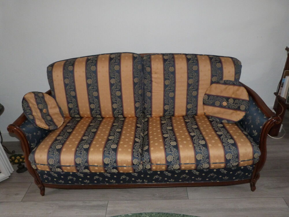 Salon style Louis Philippe. Meubles