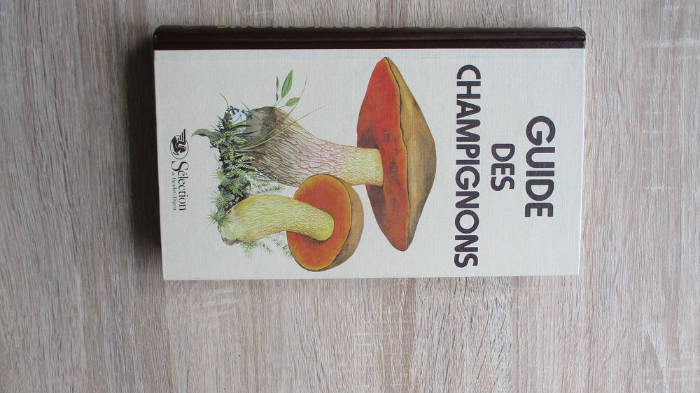 Livre &quot; Guide de Champignons&quot;. Livres et BD