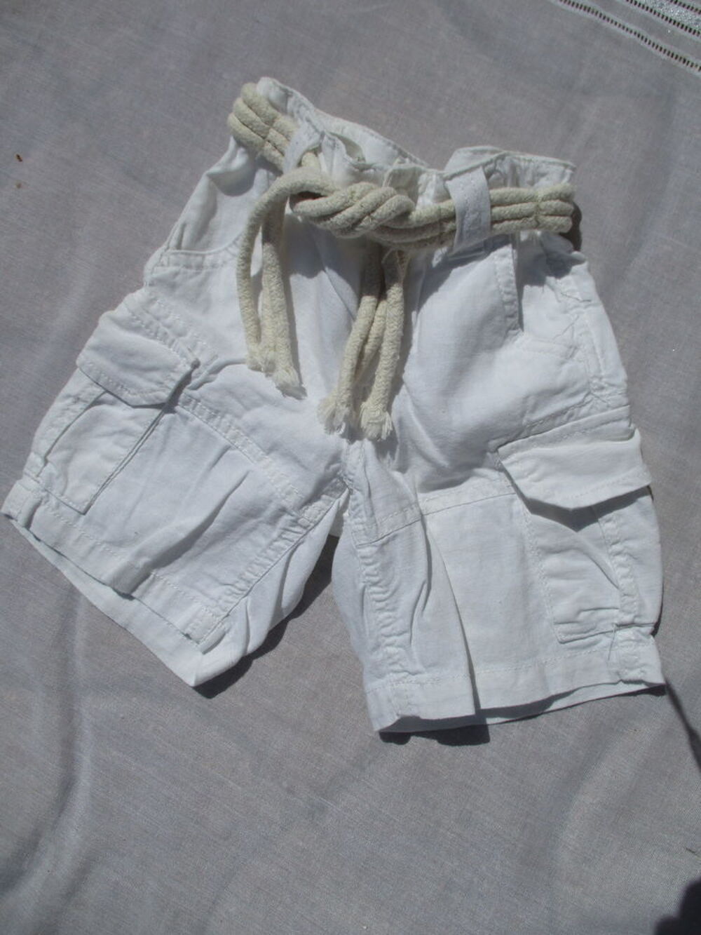 Bermuda Blanc pour p'tite fille de 2 Ans Puériculture