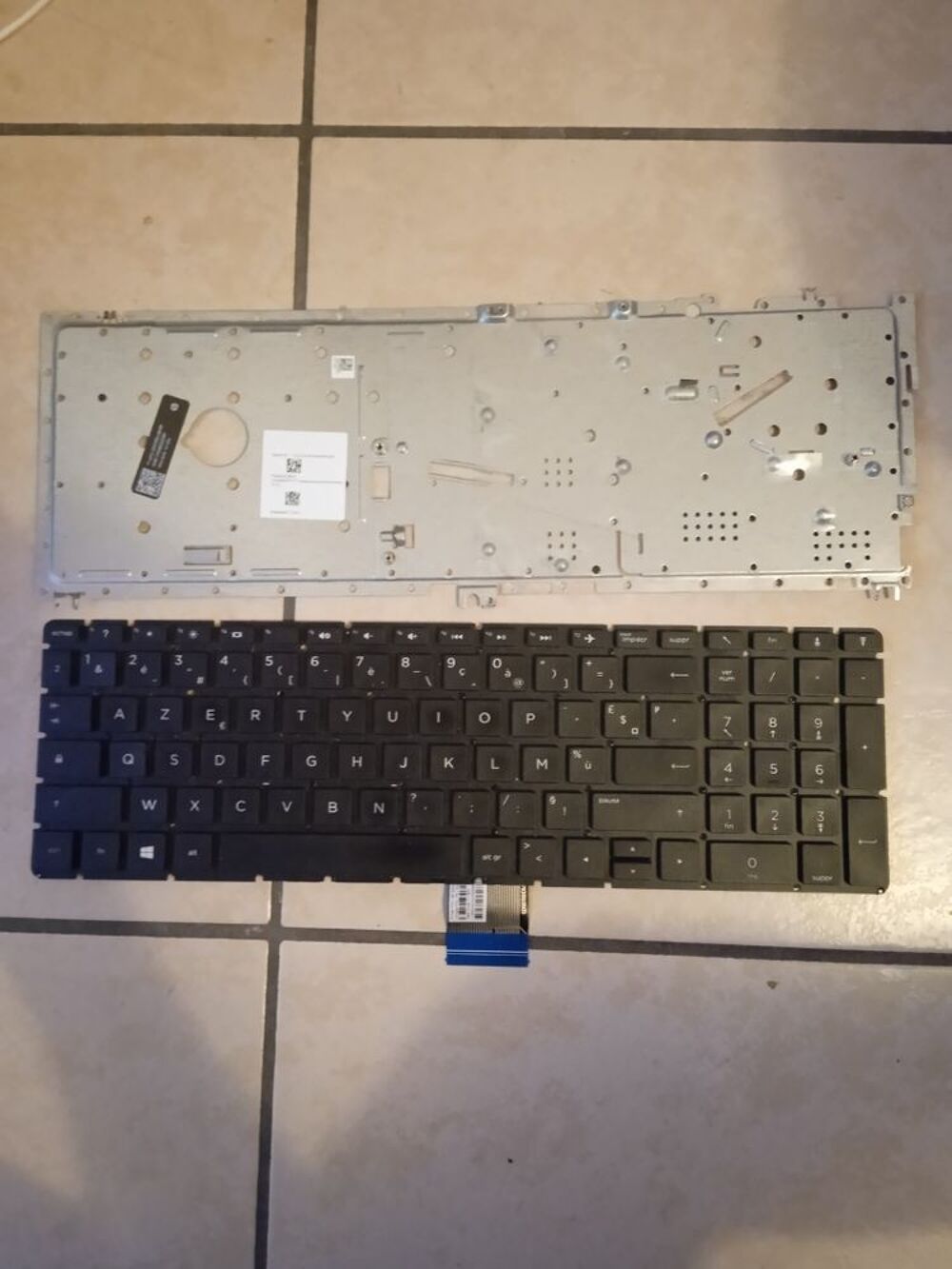 CLAVIER original HP 919794-051 PK132044C14 2B-AB307C211 - FRAN&Ccedil;AIS AZERTY Matériel informatique