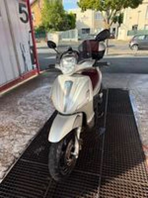 PIAGGIO 2014 occasion 95870 Bezons