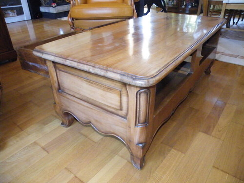 Table de salon 100% Merisier. Meubles