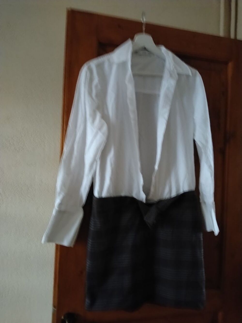 LOT DE VETEMENTS A PARTIR DE 10€ PIECE Vêtements