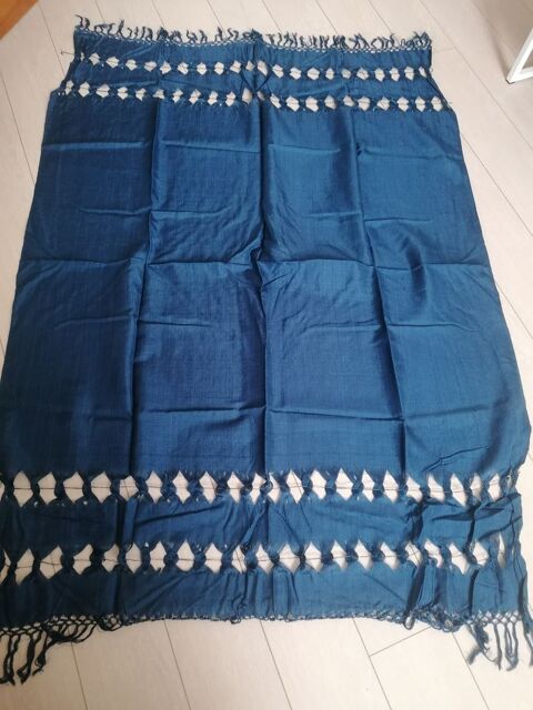 Echarpe originale en  tissu bleu 6 Éragny (95)