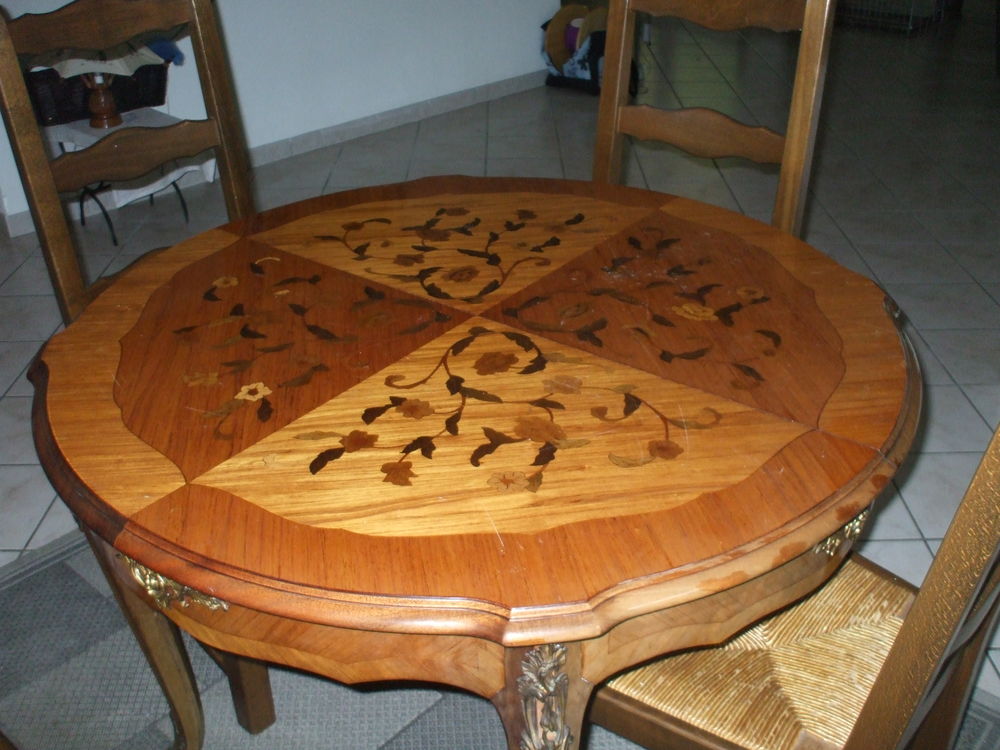 TABLE RONDE Meubles